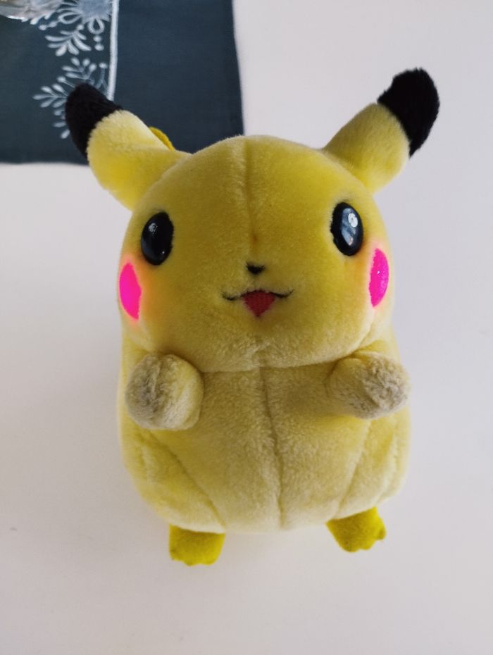 Peluche pokémon Pikachu - photo numéro 7