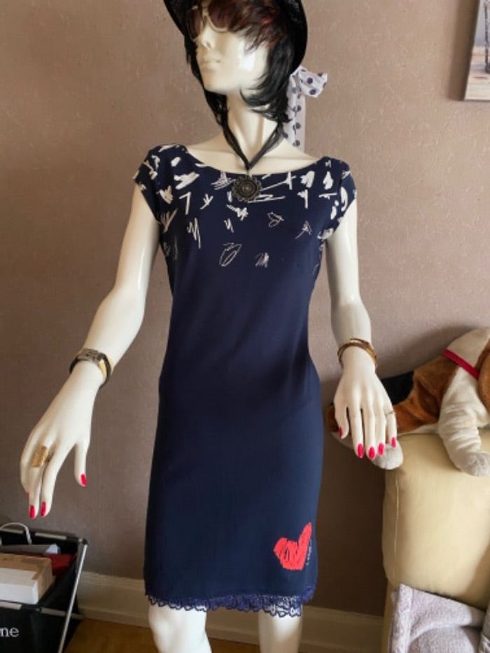 Robe marine Desigual T38 !