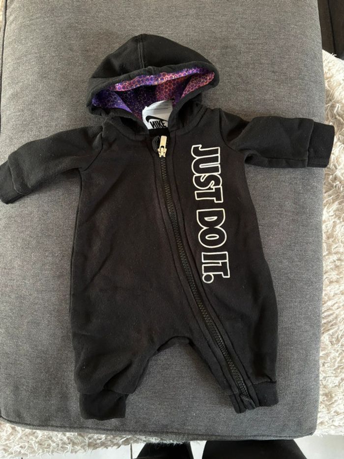 Combinaison bébé Nike - photo numéro 2