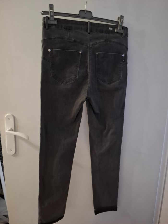 Jean breal taille 38 en très bon état - photo numéro 4
