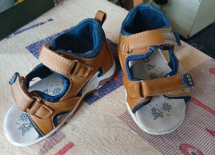 Chaussure taille 23 - photo numéro 2