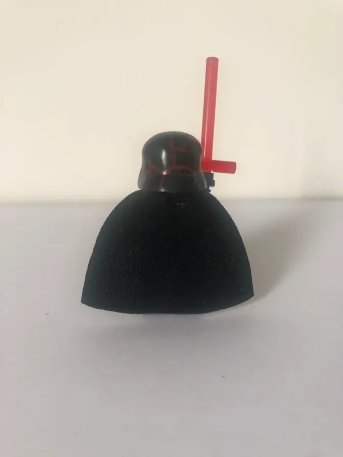 Figurine type lego Kylo Ren. Star Wars - photo numéro 2
