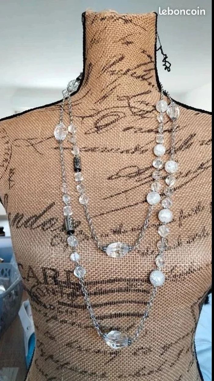 Sautoir collier perles argenté blanc