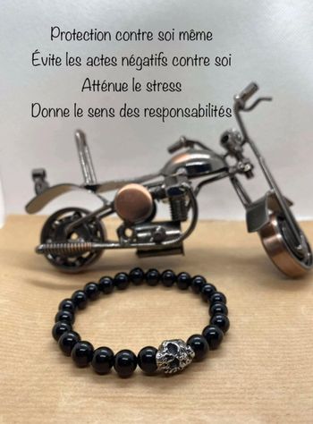 Bracelet onyx et tête de mort 19,5 cm , lithothérapie