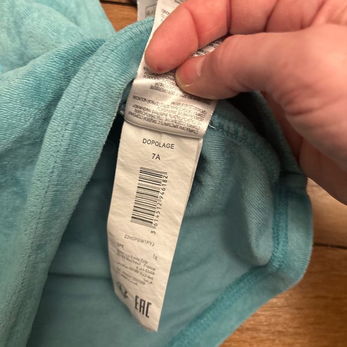 Vends pyjama velours sergent major 7 ans très bon état - photo numéro 3