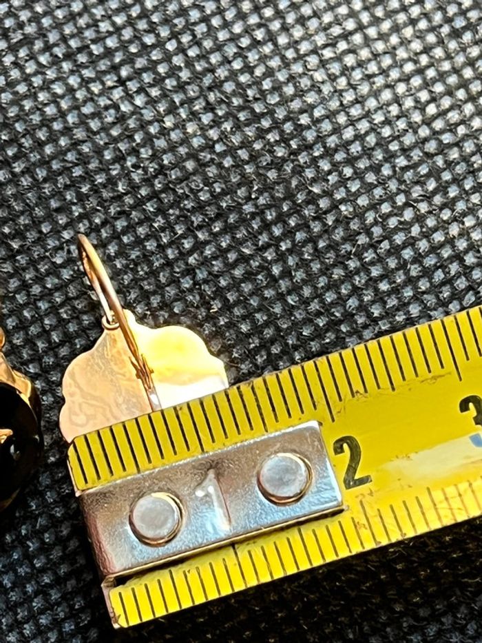 Belle paire de boucles d’oreilles «dormeuses » en or 18 carats avec pierre noire femme TBE - photo numéro 4