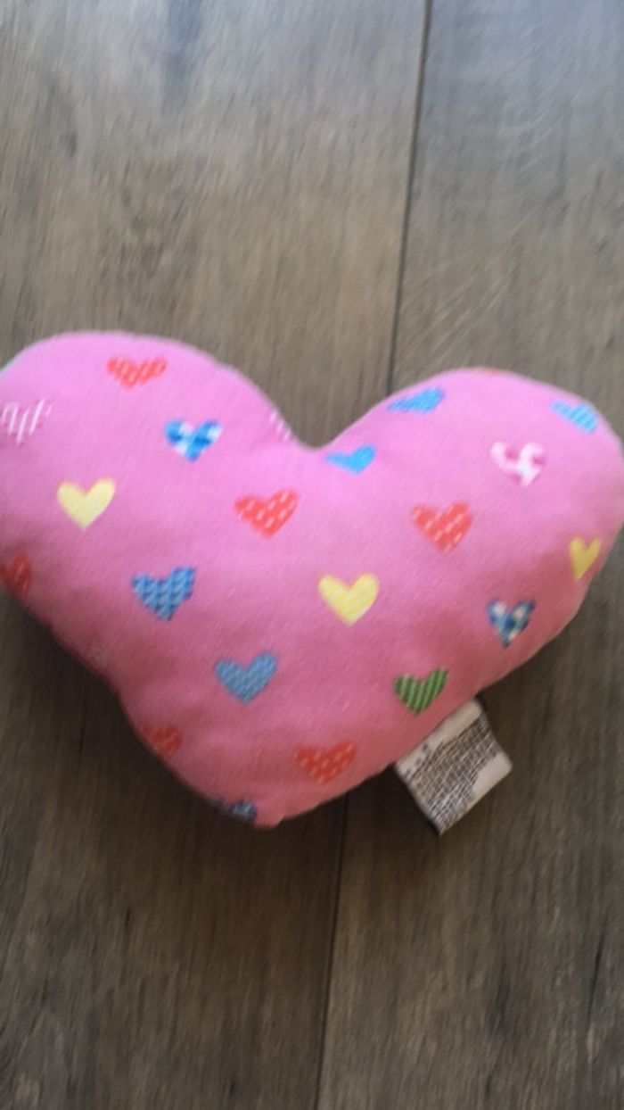 Petit coussin coeur rose avec motif schtroumpfs - photo numéro 5