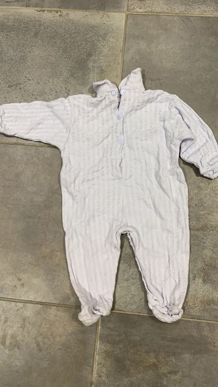 Pyjama 1 mois - photo numéro 3