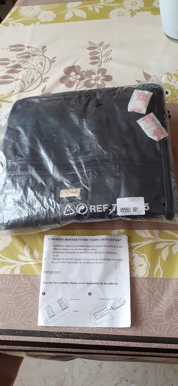 Sac de voyage à roulettes uni 75L
