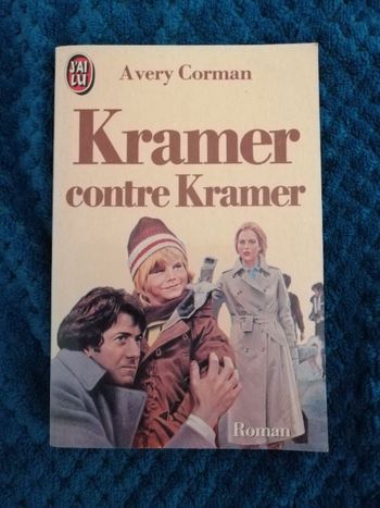 Roman Kramer contre Kramer d'Avery Corman en bon état