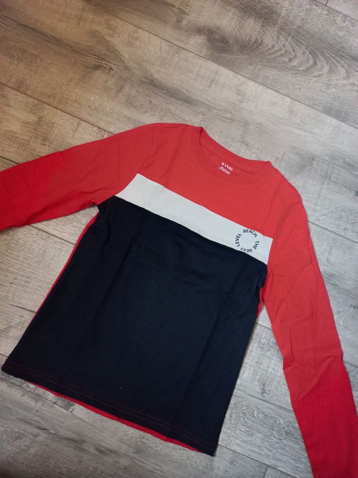 Haut 8 ans kiabi neuf