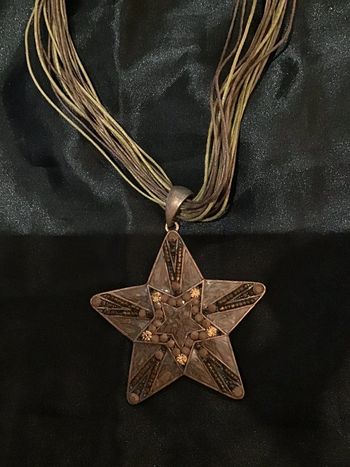 Joli collier vintage . Années  90