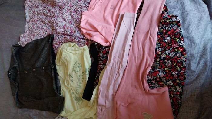 Lot 22 vêtements fille 8 ans - photo numéro 4