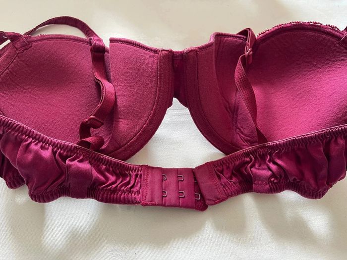 Soutien-gorge Bordeaux en soie 90C - photo numéro 4