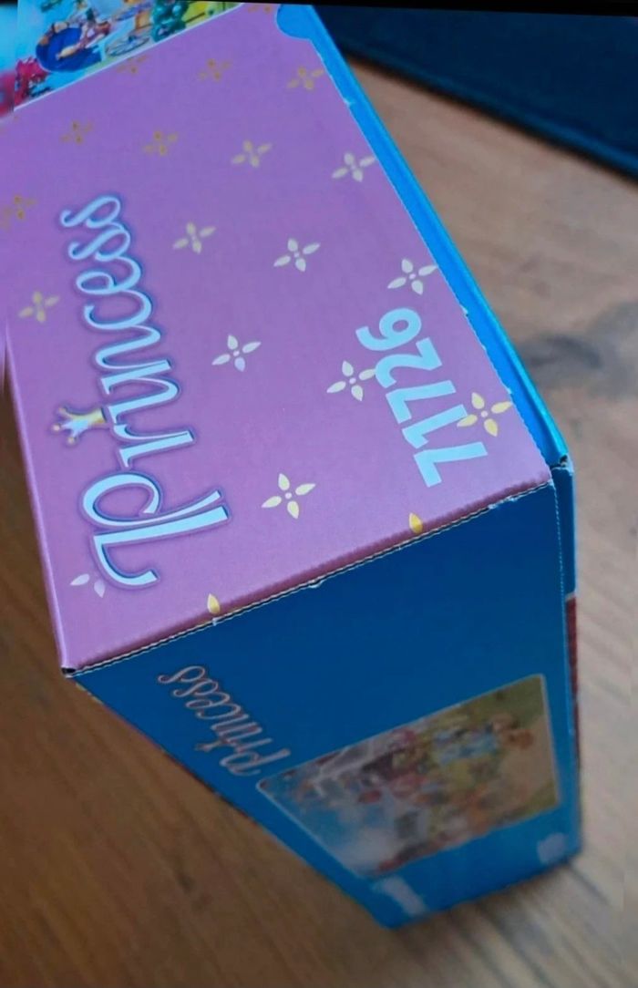 Boîte NEUVE Playmobil numéro 71726 avec calèche, prince, princesse et école d'équitation. - photo numéro 4