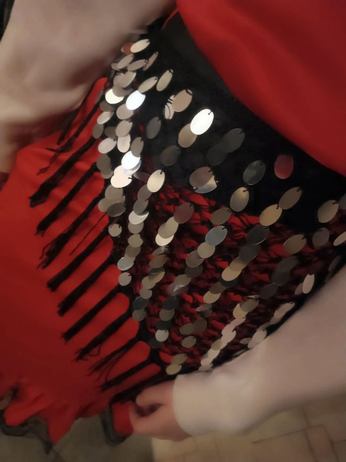 Déguisement costume robe rouge red Flamingo espagnol noir black chapeau cap dress Scarlet victorien - photo numéro 6