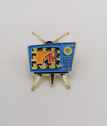 Pin's, broche MTV neuf sans emballage d'origine.