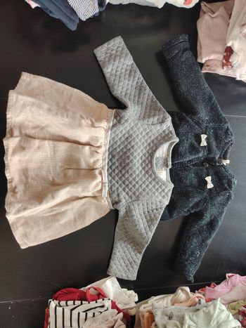 Lot de vêtements - Robe et gilet