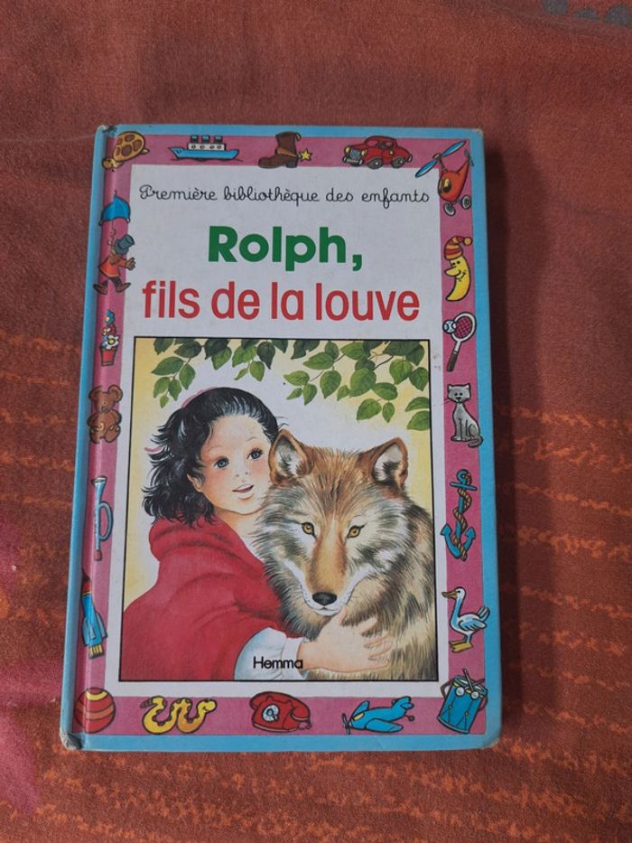 Première bibliothèque des enfants rolph, fils de la louve