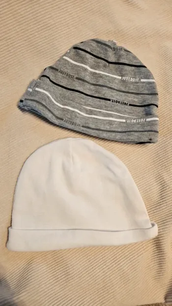 Bonnets 1 mois