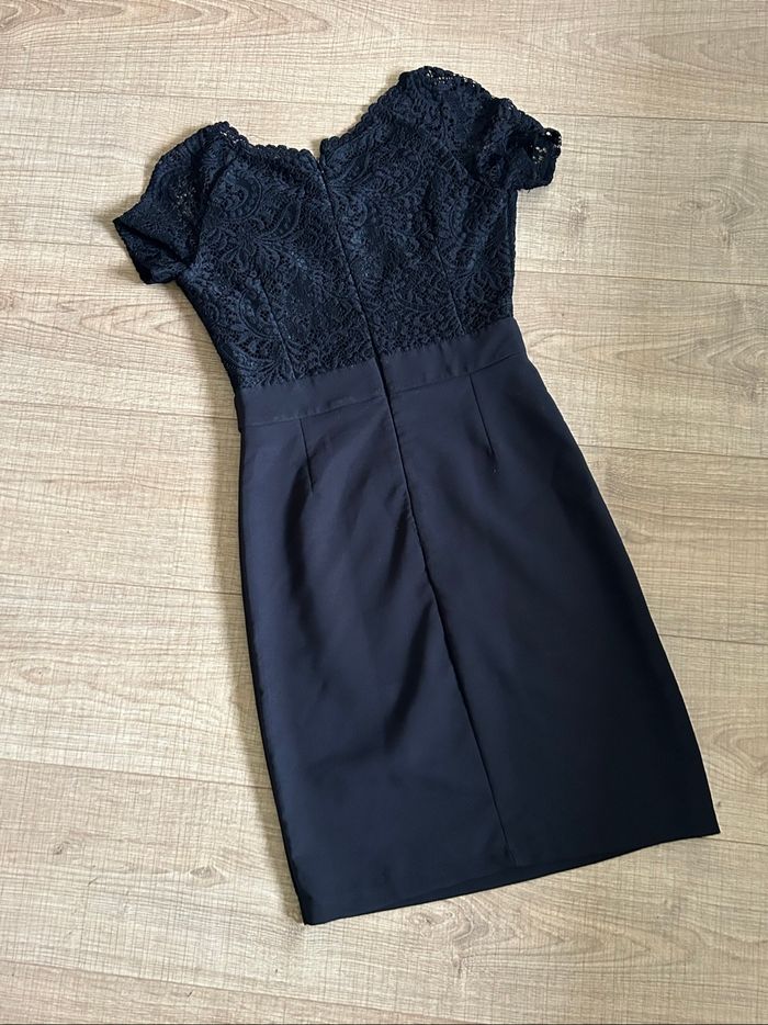 Robe noire avec dentelle Sandrom taille 36 TBE - photo numéro 8