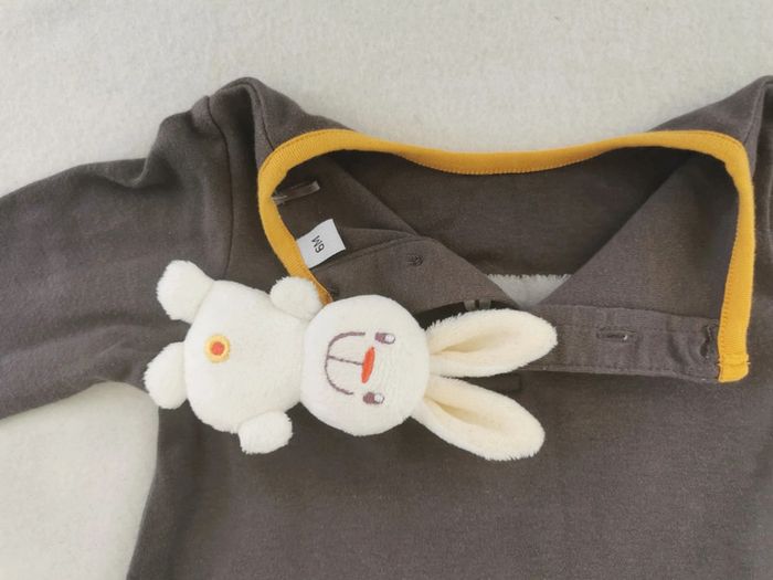 Tee-shirt 👣 taupe, sequins dorés, 6mois - photo numéro 8