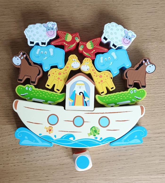 Jeu en bois d'équilibre l'Arche de Noé New Classic Toys 2 ans + - photo numéro 4
