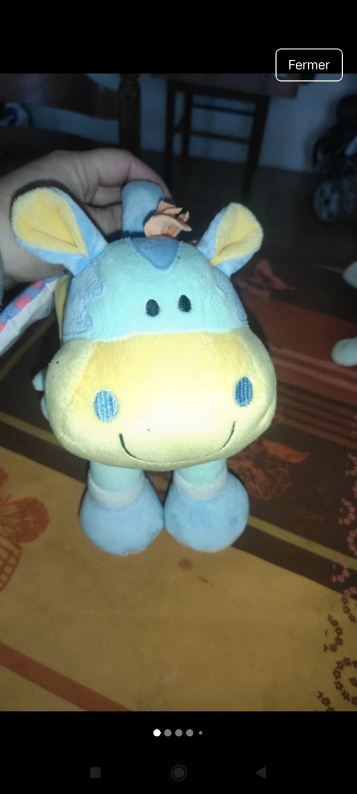 Très beau jouet bébé j10