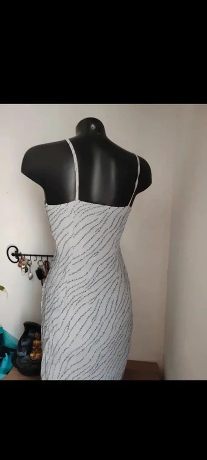 Robe longue taille 38 marque la city - photo numéro 5