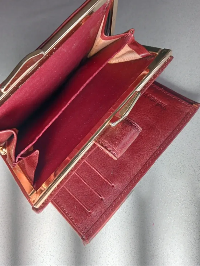 Porte feuilles élégante d’or en cuir - photo numéro 3