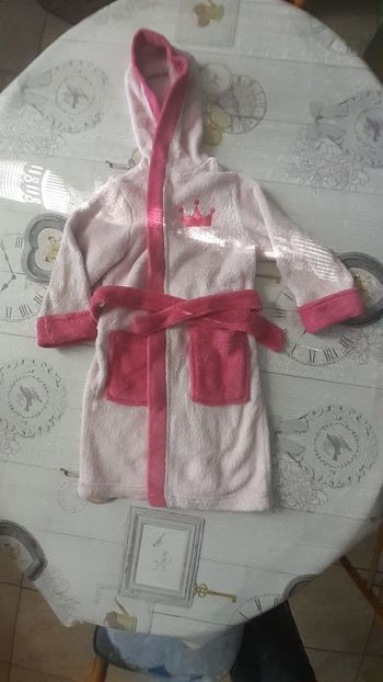 Robe de chambre rose clair et foncé
