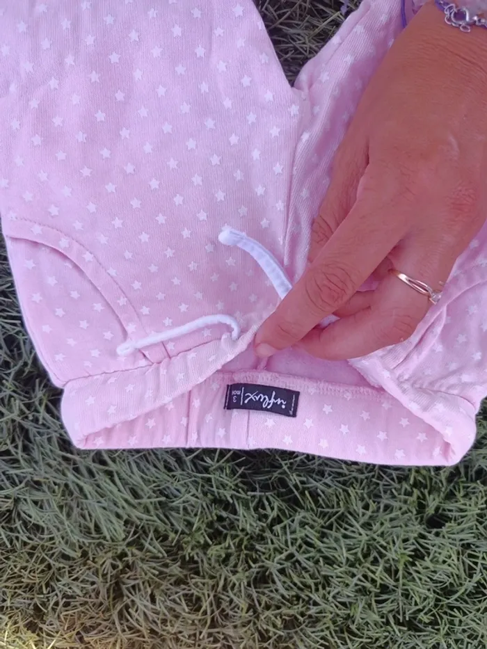 pantalons
3 mois - photo numéro 2