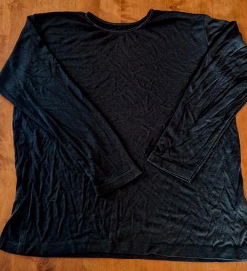 Haut noir manches longues col rond fabrique en France