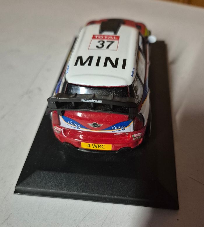 Bburago voiture miniature mini John cooper works wrc dani sordo - photo numéro 5