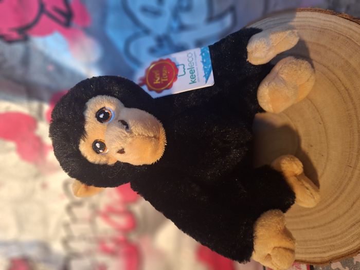 Peluche singe chimpanzé Keeltoys jamais utilisée parfaite pour offrir