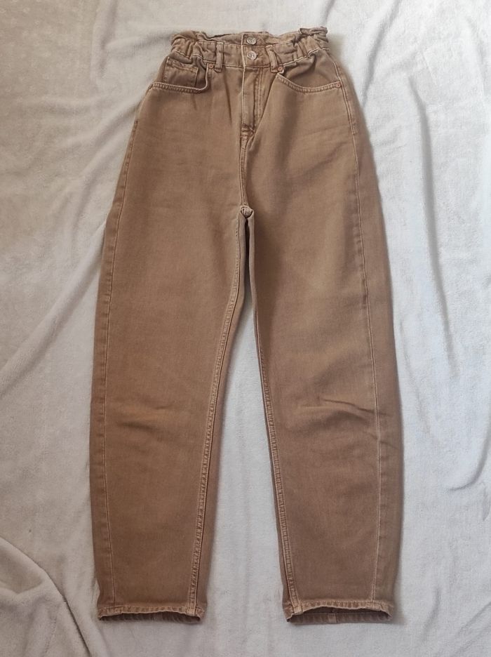 Jean boyfriend camel Taille 34 - photo numéro 2