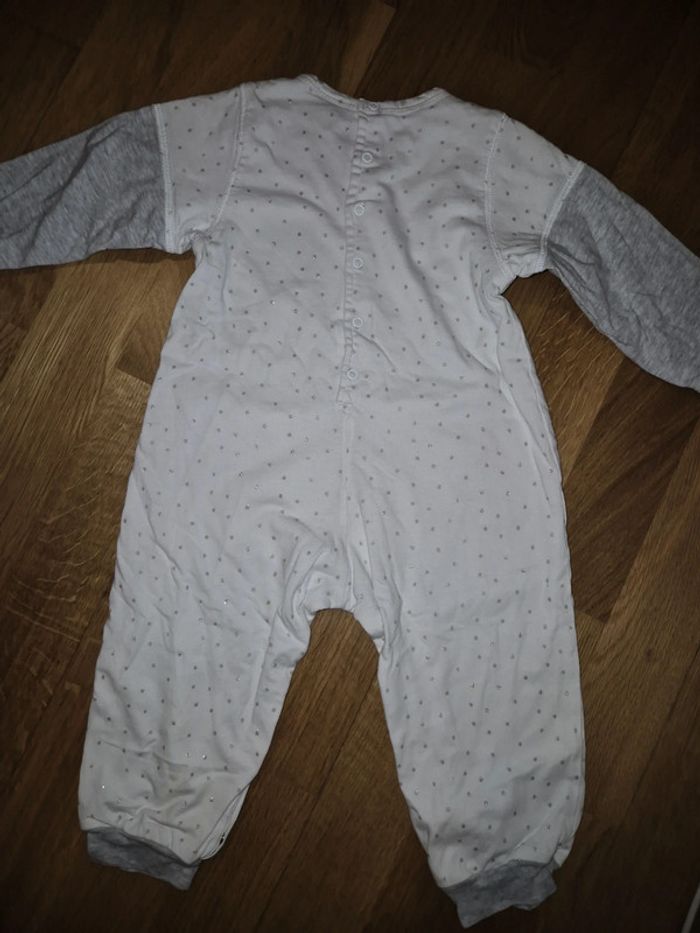 Jolie combinaison blanche étoilées taille 18 mois - photo numéro 6