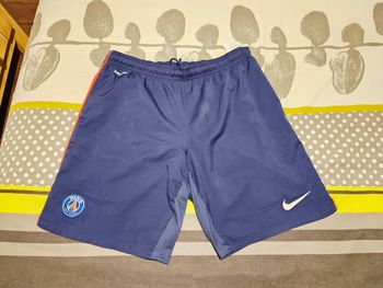 short psg dri-fit homme taille XL