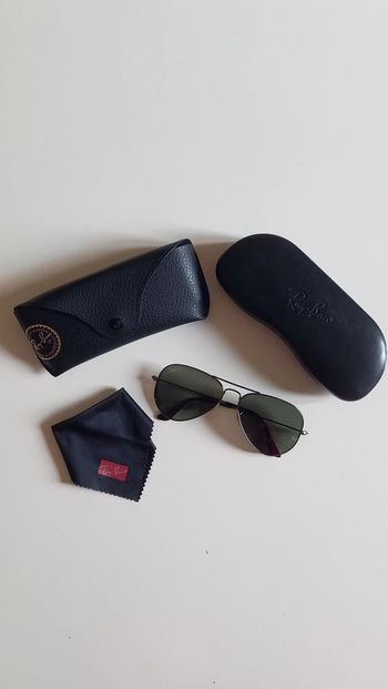 Lunettes de soleil Ray Ban noire unisexe homme femme