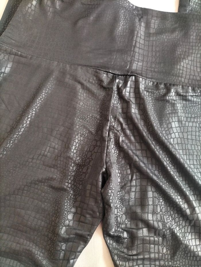 🖤 Legging effet python - Taille haute - Taille S/36 - Shein - Neuf 🖤 - photo numéro 3