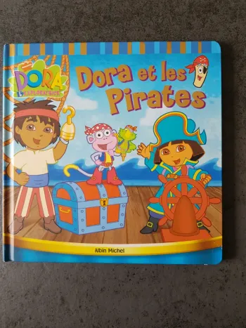 Livre Dora et les pirates