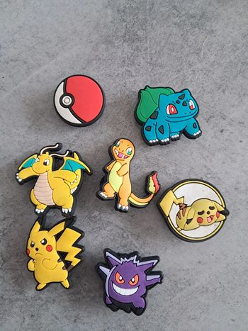 Pokemon pins chaussures