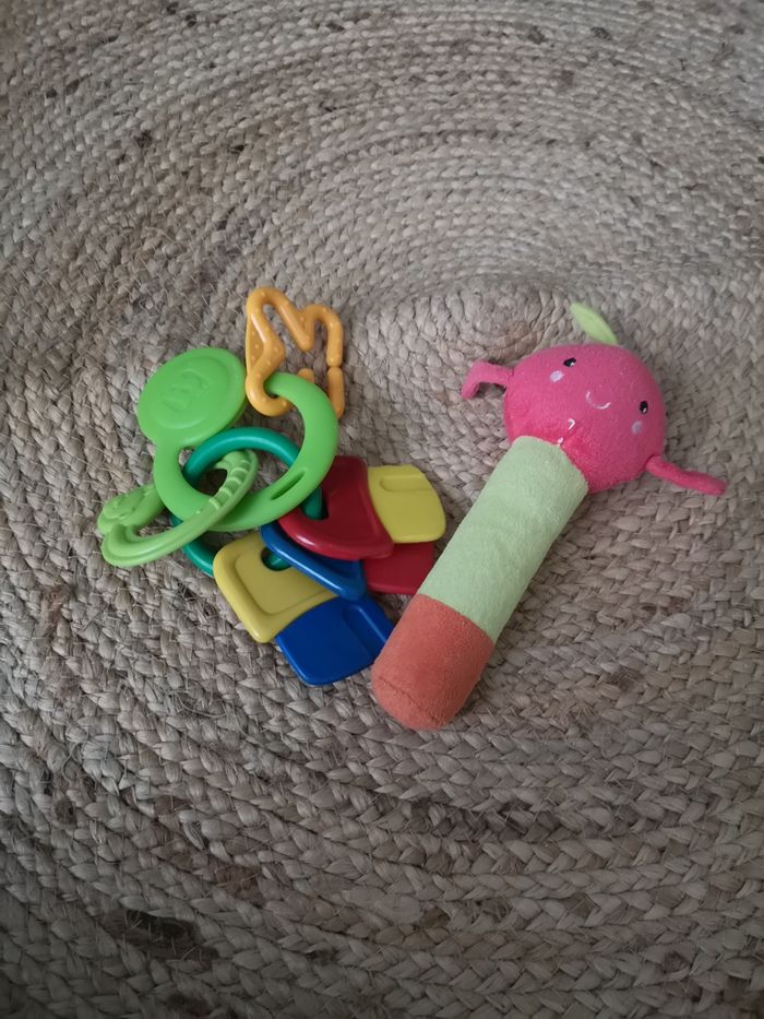 Vêtements, jouets - photo numéro 3