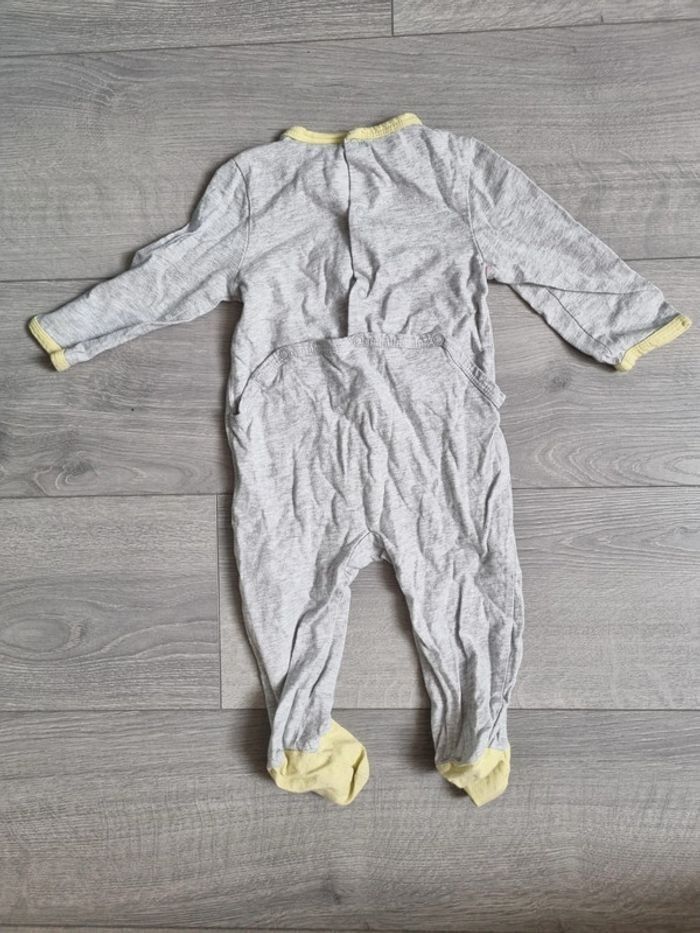 ​Pyjama Dors-Bien Bébé Mickey Mouse Disney Gris Jaune Taille 12 Mois Tres Bonne Etat - photo numéro 3