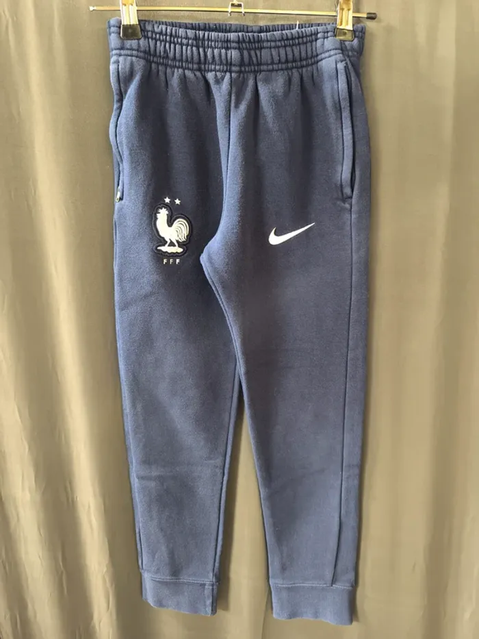 322408 jogging bleu marine garçon S junior FFF Nike