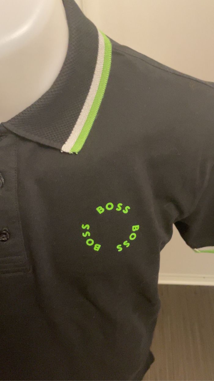 Polo Hugo Boss noir et vert fluo, taille L, neuf avec étiquettes - photo numéro 3