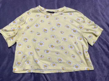 Haut jaune avec des marguerites Shein taille M