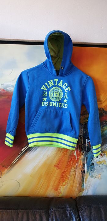 Tres beau sweat chaud 4 ans