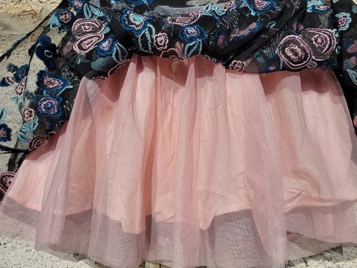 Magnifique jupe Billieblush, 3 épaisseurs en tulle, fleurs brodées, 10 ans - photo numéro 4