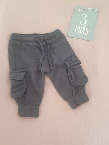 Pantalon gris 3 mois kiabi